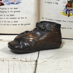Vintage bronze baby shoe: bronzed shoe for Nursery decor